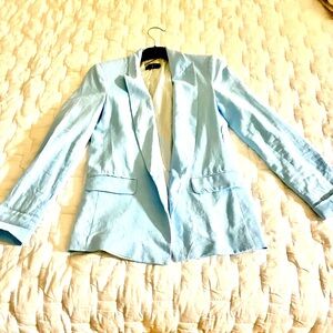 Tahari Blue Blazer with Notched Lapels and Tailored Fit